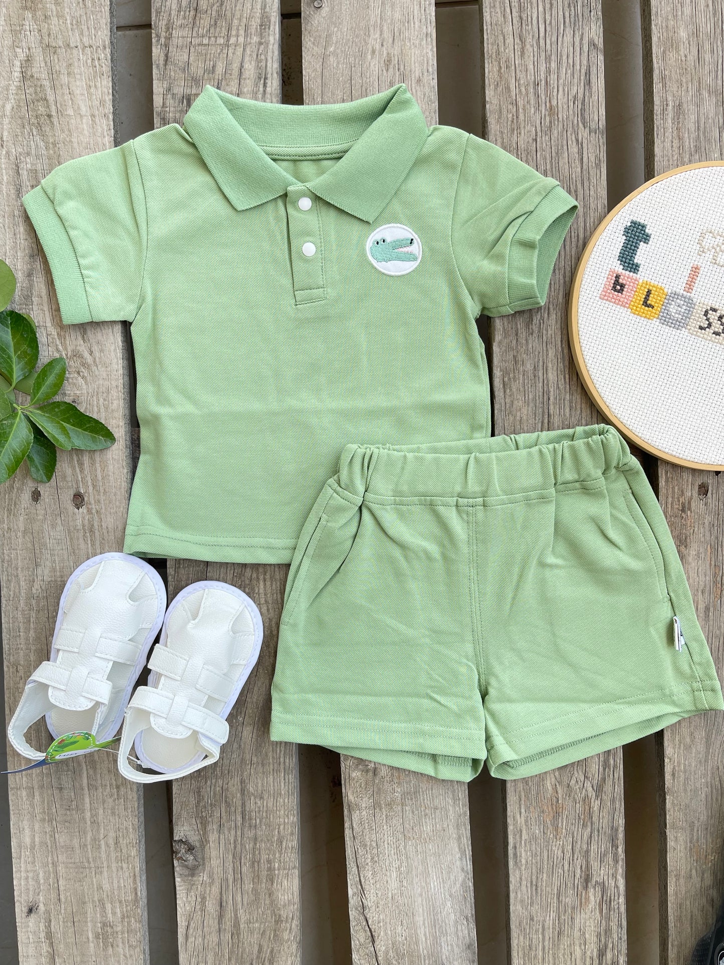crocodile polo set