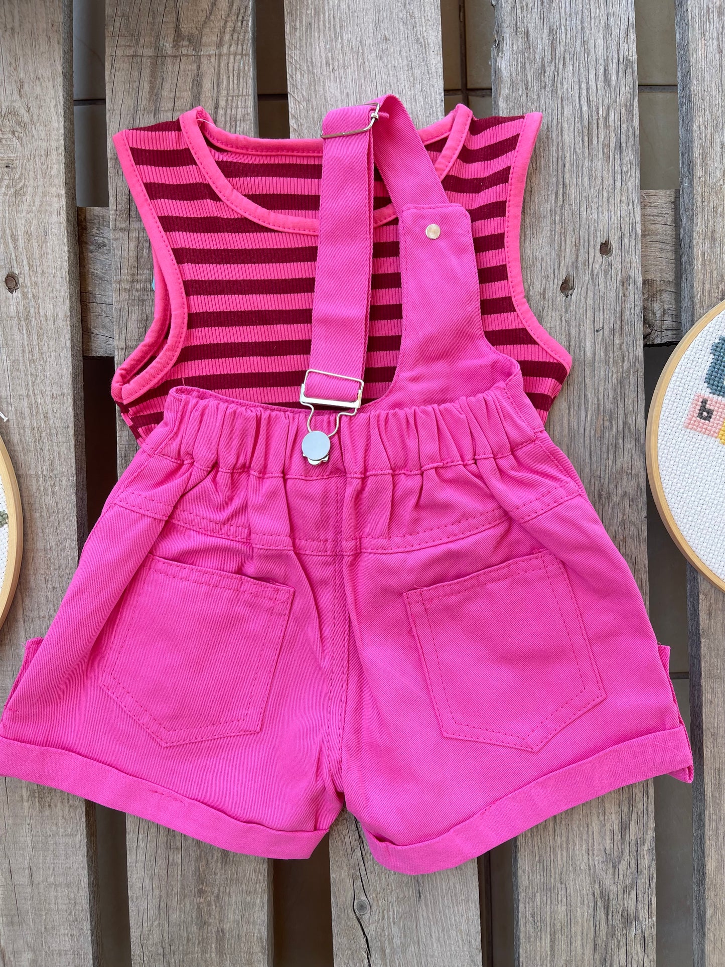 Pinky one shoulder set